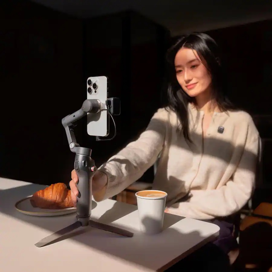 Mobile 7P Gimbal Stabilizer for iPhone, Android